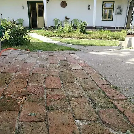 Terez Haza Guest house